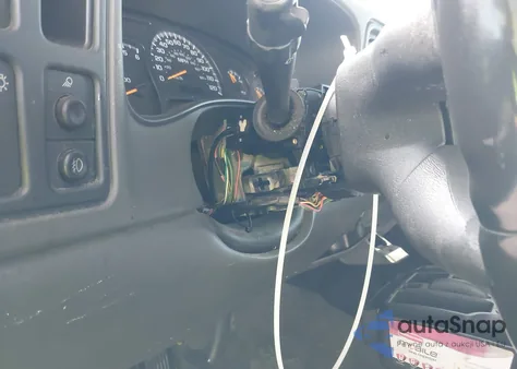 2004 Chevrolet Silverado 1500 Ls from USA, damaged, VIN 2GCEC19T641412868